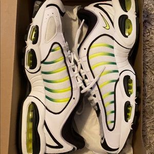 Nike Air Max Men’s Sneaker